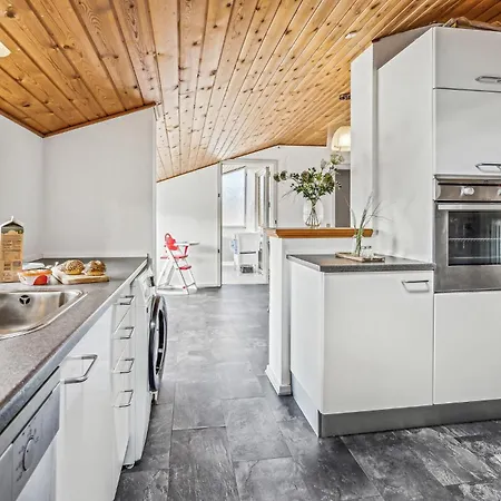 Appartamento 2 Bedroom Amazing In *